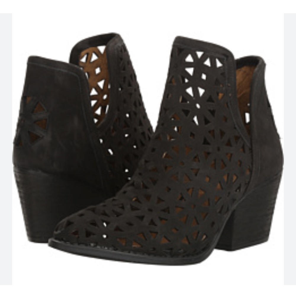 Musse +Cloud leather booty size 9/40.